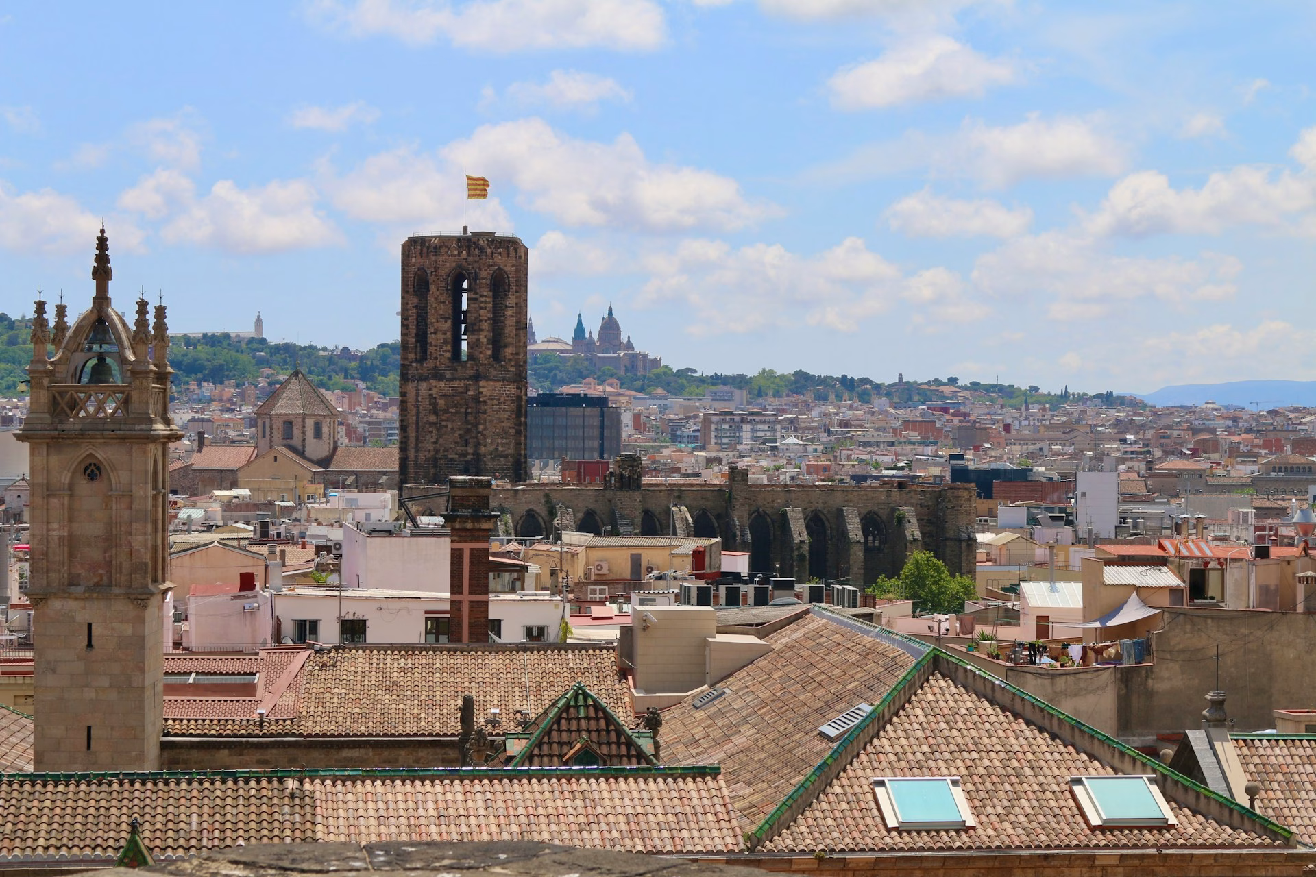 Jetzt Barcelona Pauschalreisen im Dezember entdecken Barcelona Pauschalreisen im Dezember